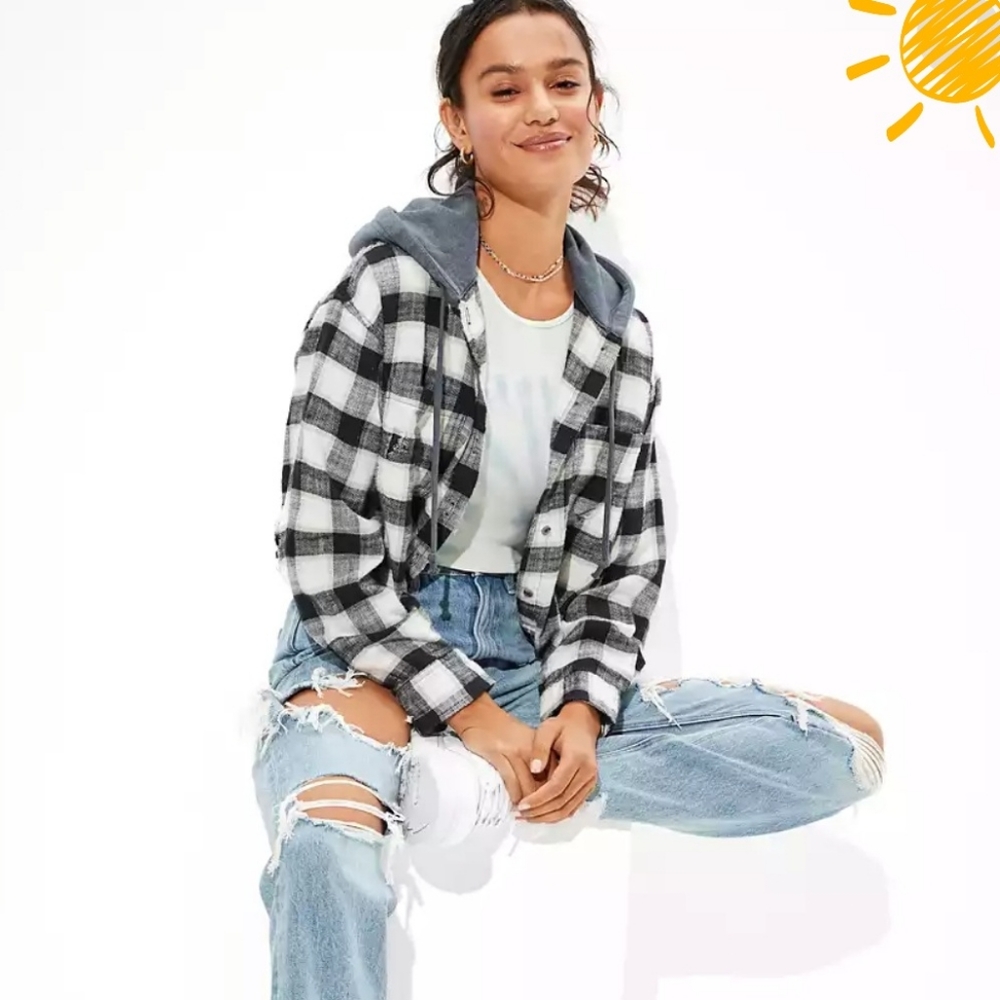American Eagle AE Cozy Cabin Cropped Flannel Oversized Button Up Top Size Small